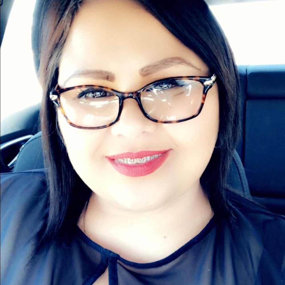 Meet your Posher, Linda